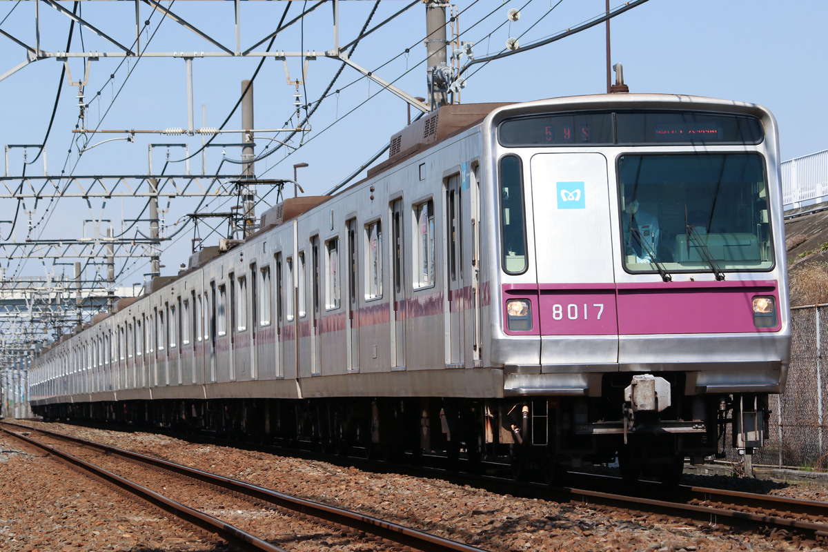 東京メトロ  8000系 8117f