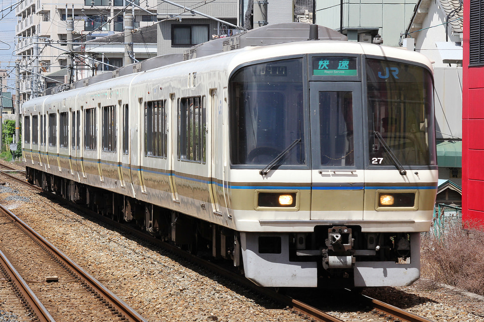 JR西221系NA414編成の写真