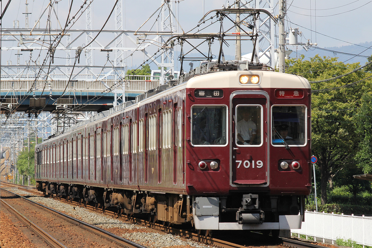 阪急電鉄  7000系 7019F
