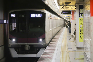 東京メトロ  08系 08-104f