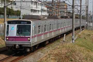 東京メトロ  8000系 8119f