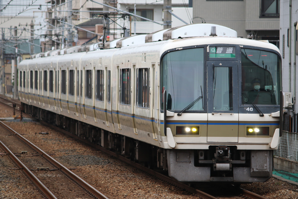 JR西221系NC617編成の写真