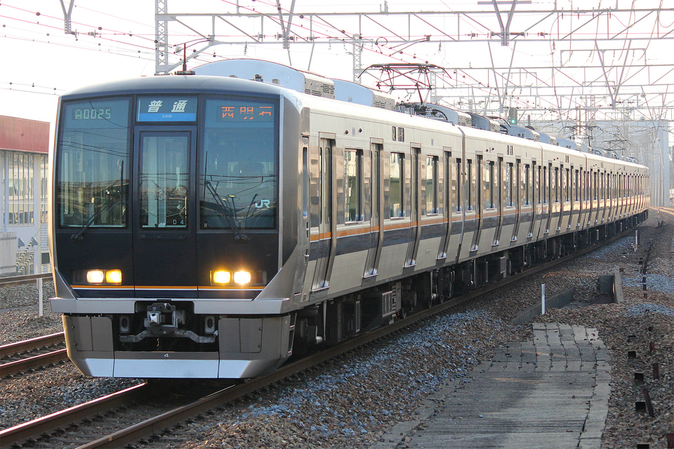 JR西321系D4編成の写真