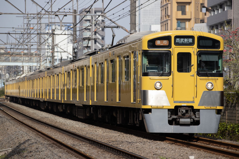 西武2000系2051F<br class="br-sp" />(2051編成)の写真