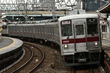 東武鉄道  10000系 11605F