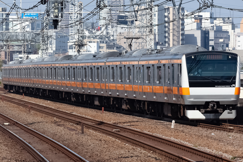 JR東E233系トタT25編成<br class="br-sp" />(T25編成)の写真