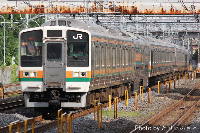 211系タカC17編成を西川口駅で撮影した写真