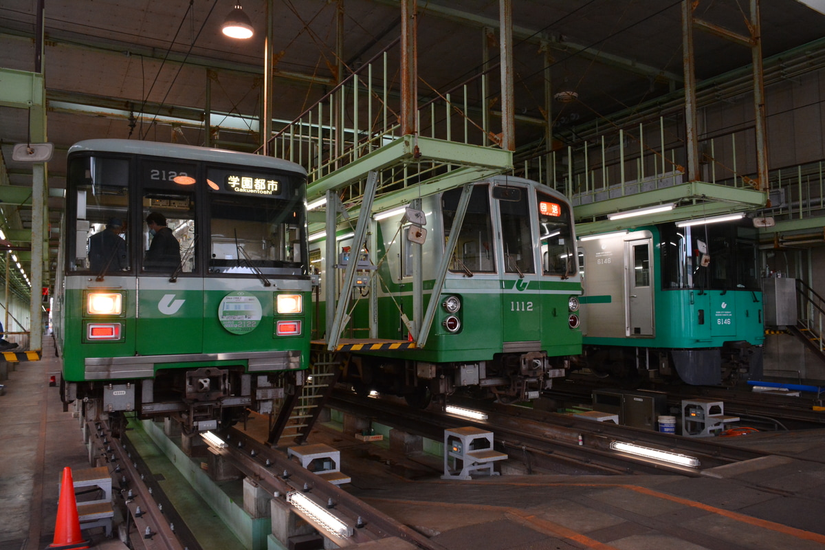 神戸市交通局 神戸市営地下鉄2000形が廃車されるのを前に旅行業界関係者に公開される 2000系 