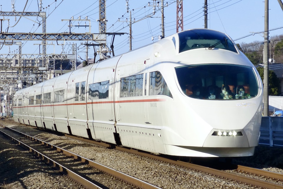 小田急50000形50001×10<br class="br-sp" />(50001F)(50001編成)の写真