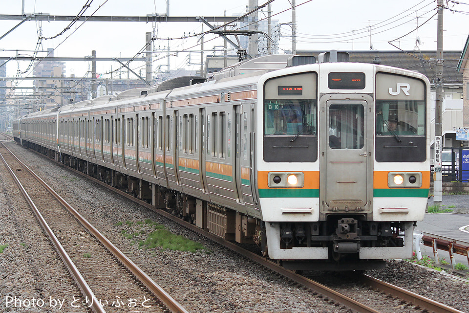 JR東211系タカB10編成<br class="br-sp" />(タカB10)の写真
