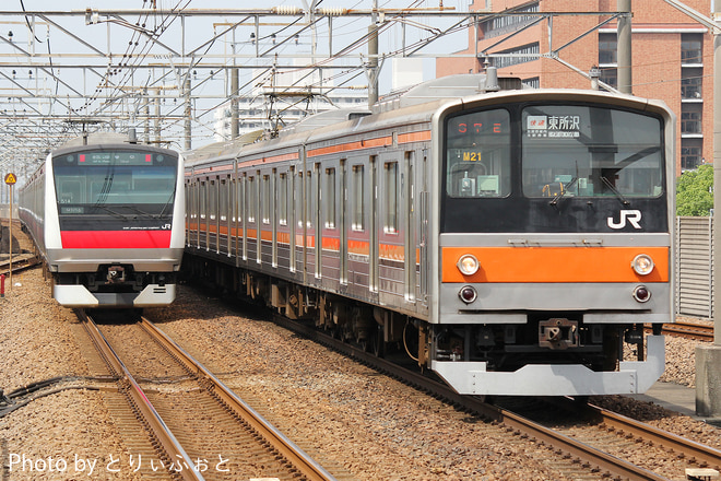 205系ケヨM21編成を新浦安駅で撮影した写真
