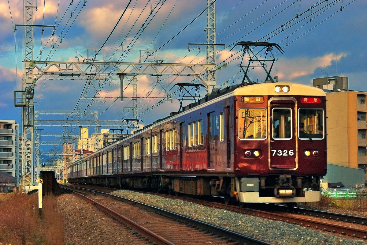 阪急電鉄 京都 7300系 7326F