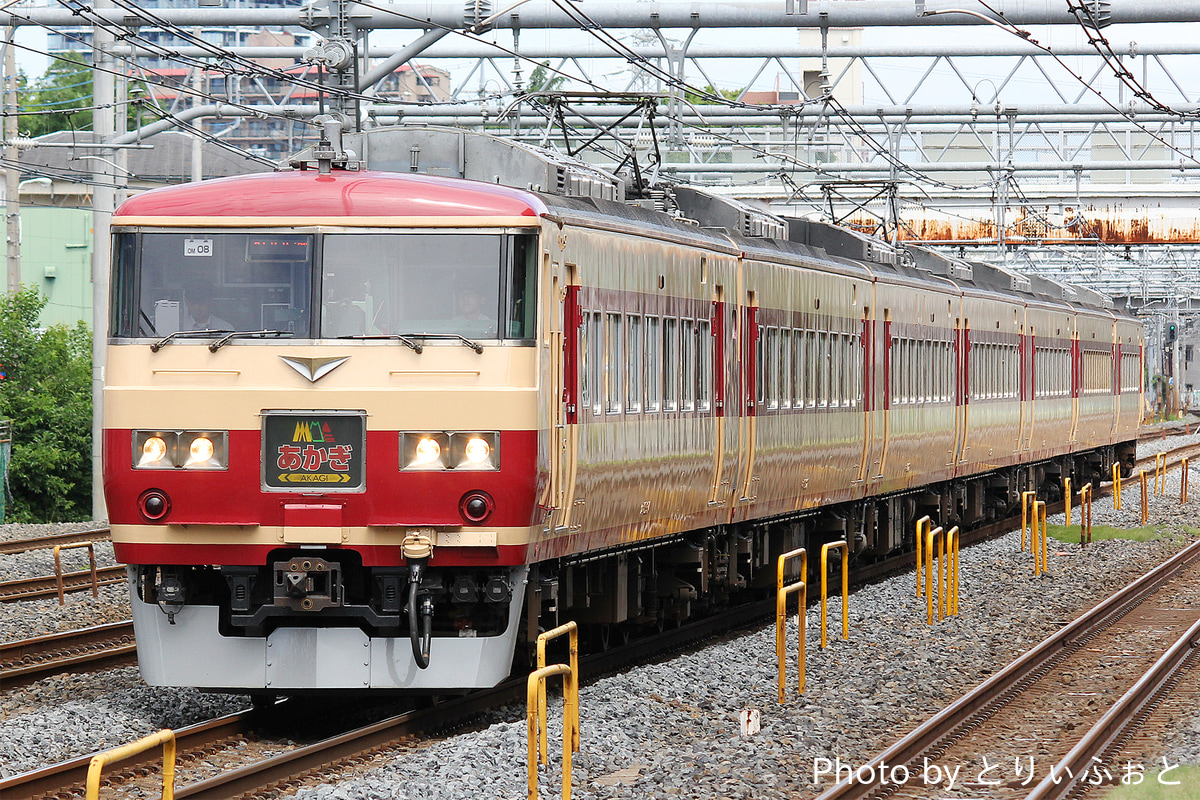 JR東日本 大宮総合車両センター東大宮センター 185系 OM08編成