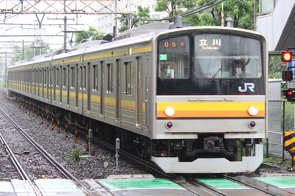 JR東205系ナハ38編成<br class="br-sp" />(ナハ38)の写真