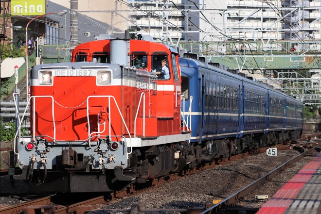 高崎車両センターDE101697を津田沼駅で撮影した写真
