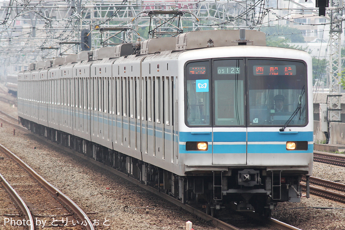 東京メトロ 深川検車区 05系 05-123F