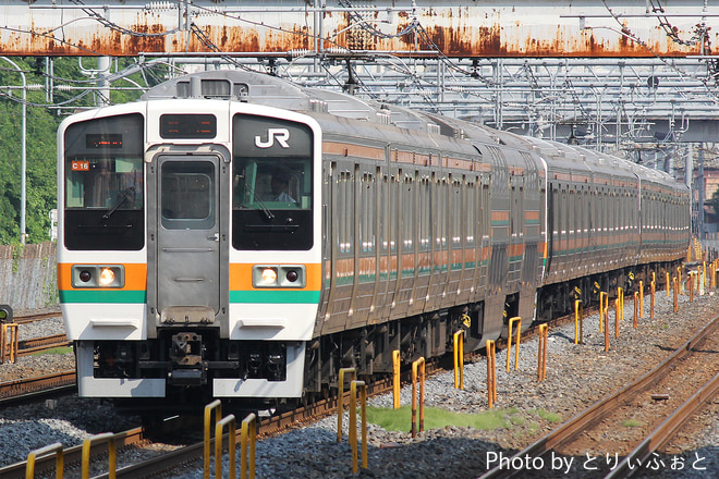 高崎車両センター211系タカC16編成を西川口駅で撮影した写真