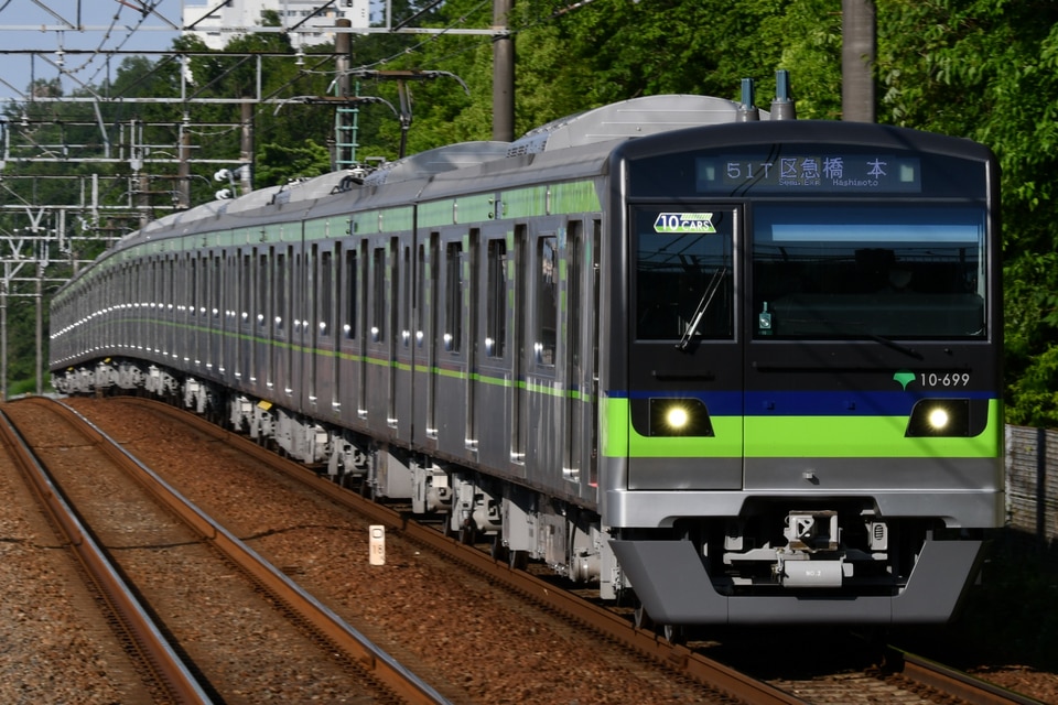 東京都交通局 10-300形 10-690Fの写真