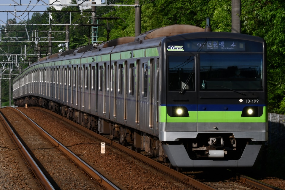 都営10-300形10-490編成<br class="br-sp" />(10-490F)の写真