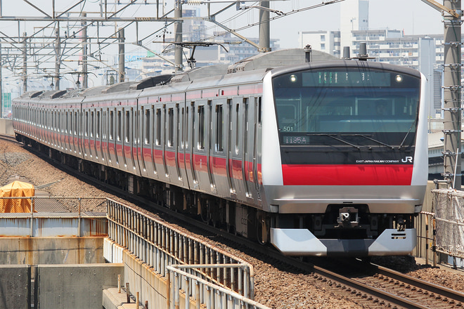 京葉車両センターE233系ケヨ501編成を舞浜駅で撮影した写真