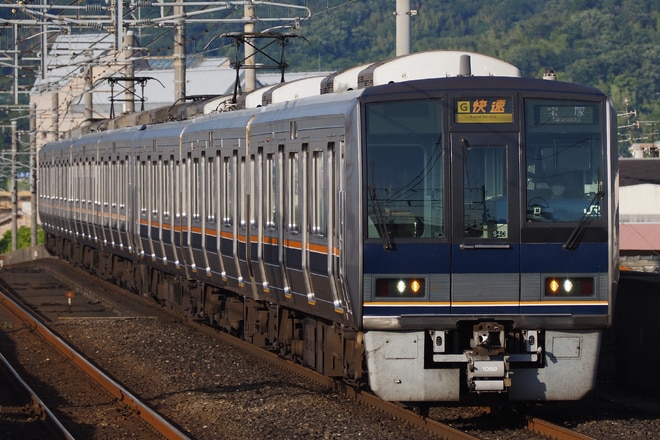 網干総合車両所明石支所207系S40編成を星田駅で撮影した写真