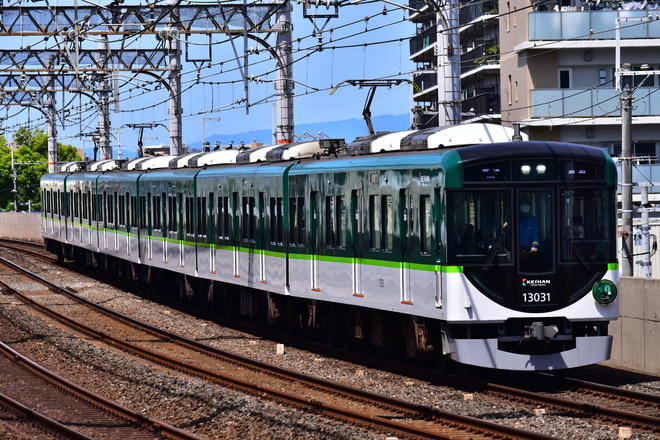 寝屋川車庫13000系13031Fを大和田駅で撮影した写真