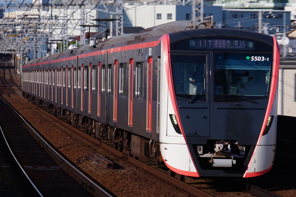 都営5500形5503編成<br class="br-sp" />(5503F)の写真