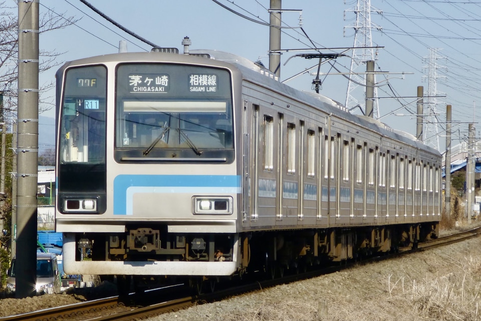 JR東205系コツR1編成<br class="br-sp" />(コツR1)(R1)の写真