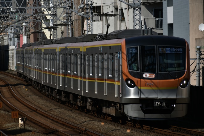 和光検車区17000系17194Fを武蔵小杉駅で撮影した写真