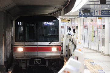 東京メトロ  02系 02-186F