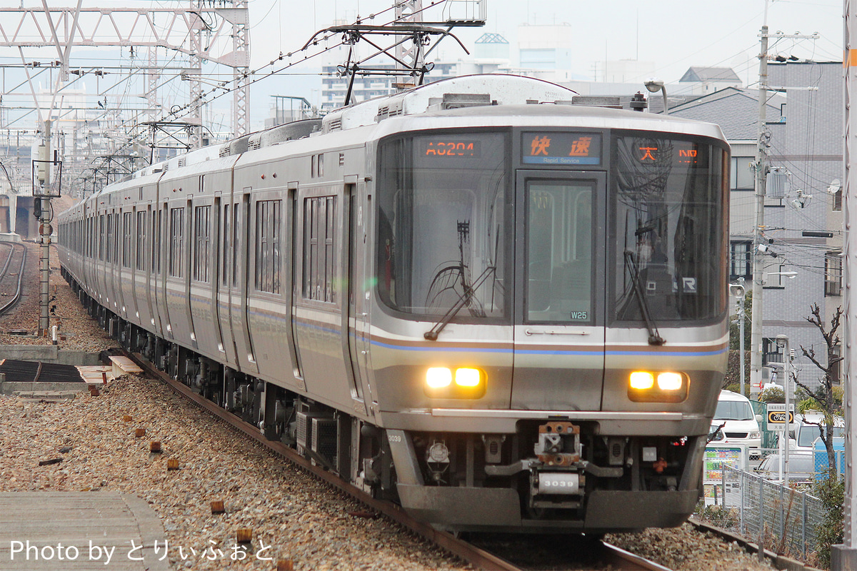 JR西日本  223系 W25編成