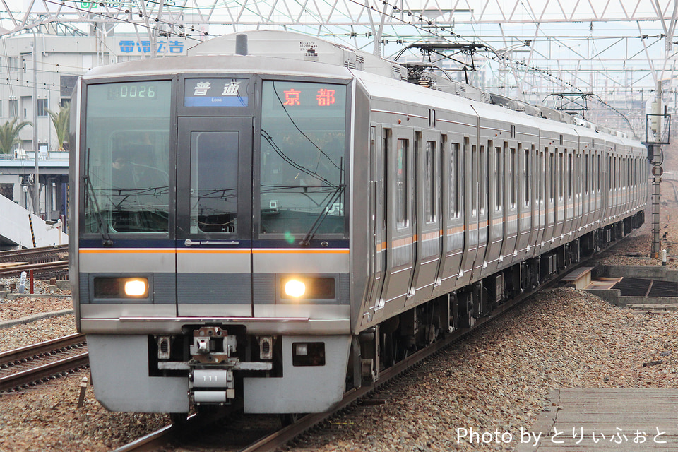 JR西207系H11編成の写真