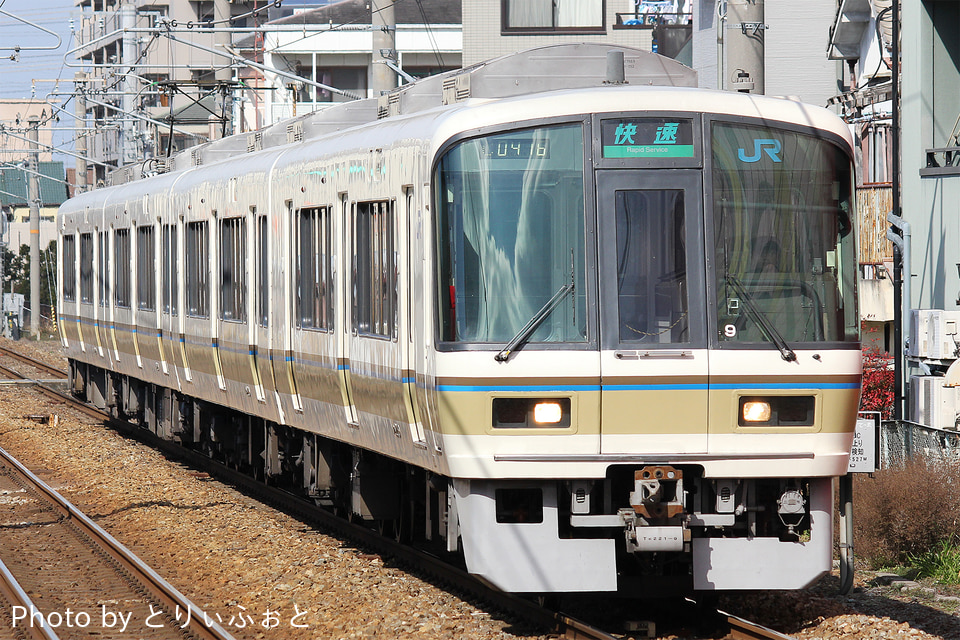 JR西221系NA431編成の写真