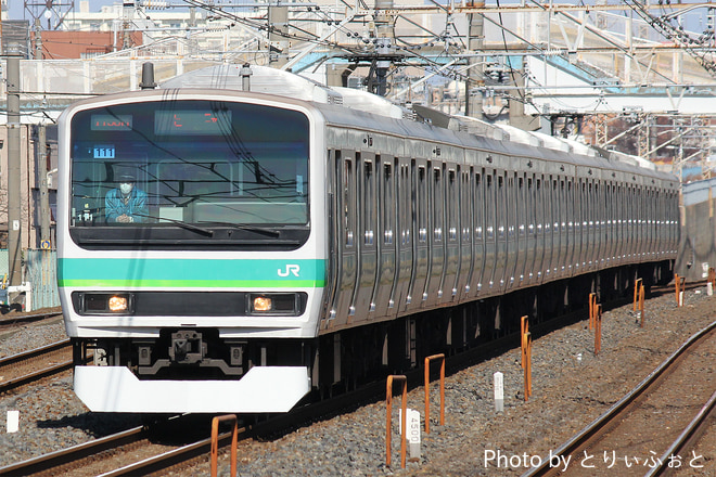 松戸車両センターE231系マト111編成を馬橋駅で撮影した写真