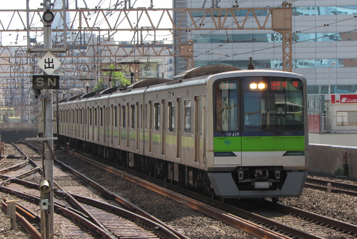 東京都交通局  10-300系 