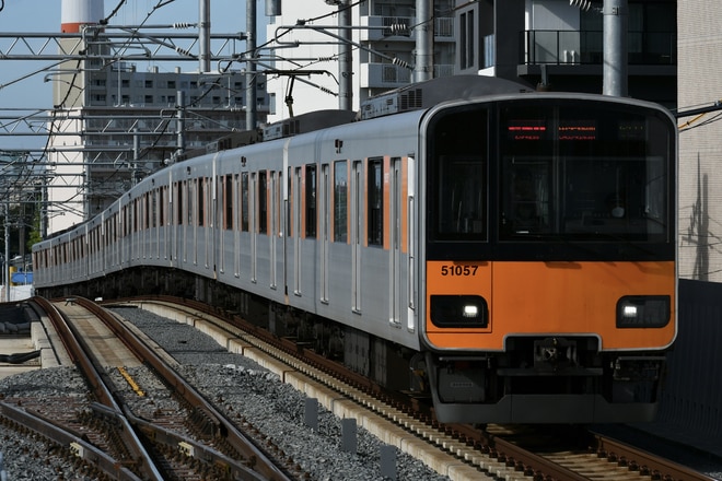 50050系51057Fを竹ノ塚駅で撮影した写真