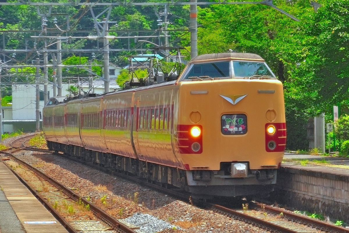 JR西日本 後藤総合車両所出雲支所 381系 ゆったりやくも(クロ381-141ほか6連)