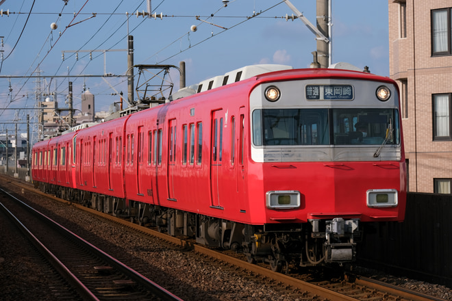 6000系6805Fを中小田井駅で撮影した写真