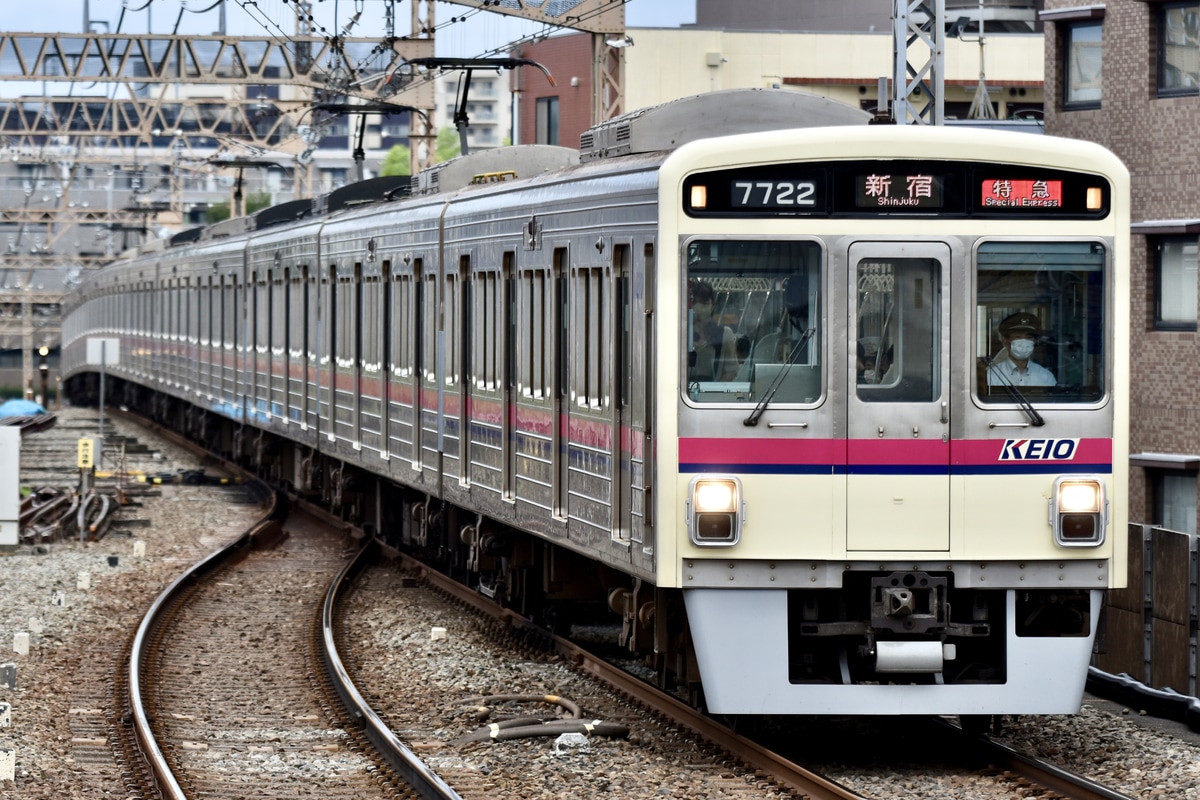 京王電鉄  7000系 7722f