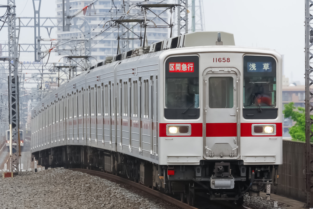 東武鉄道  10030系 11658F