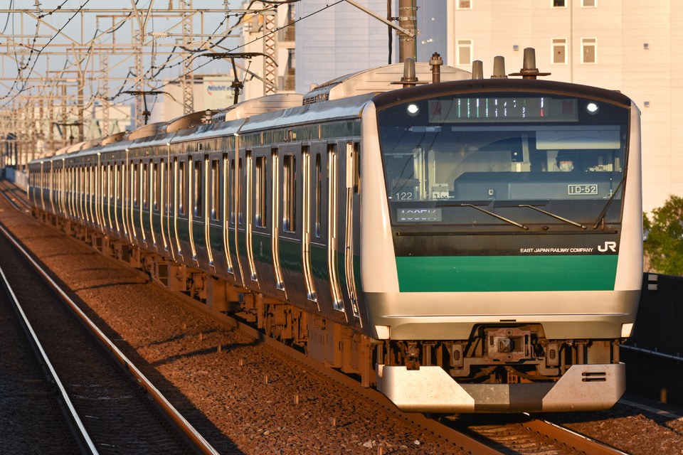JR東E233系サイ122編成<br class="br-sp" />(ウラ122編成)の写真