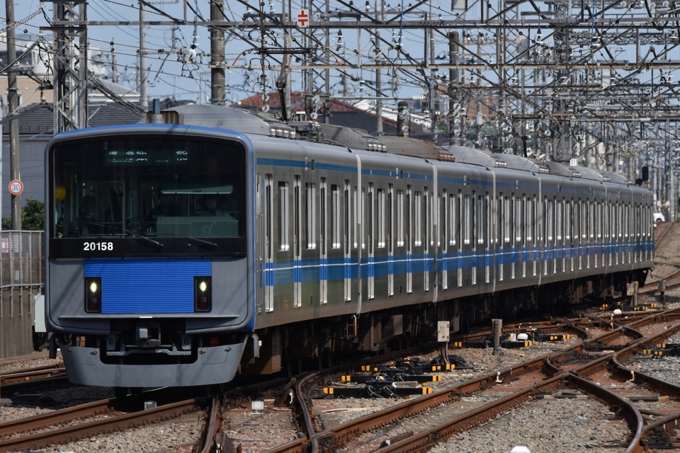 西武20000系20158F<br class="br-sp" />(20158編成)の写真