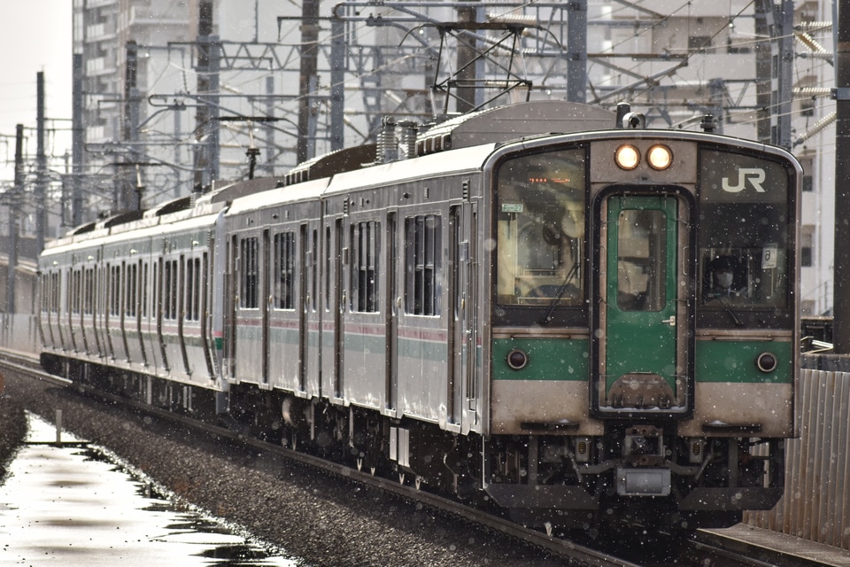 JR東701系センF2-27編成<br class="br-sp" />(センF2-27)の写真