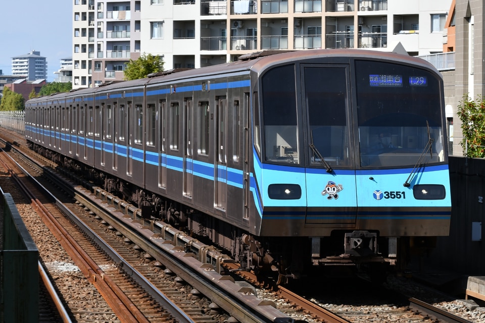 横市交3000S形3551F<br class="br-sp" />(3551編成)の写真