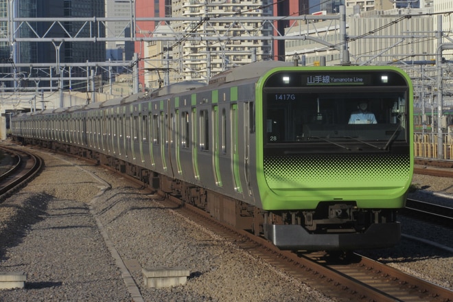 東京総合車両センター本区E235系トウ28編成を高輪ゲートウェイ駅で撮影した写真