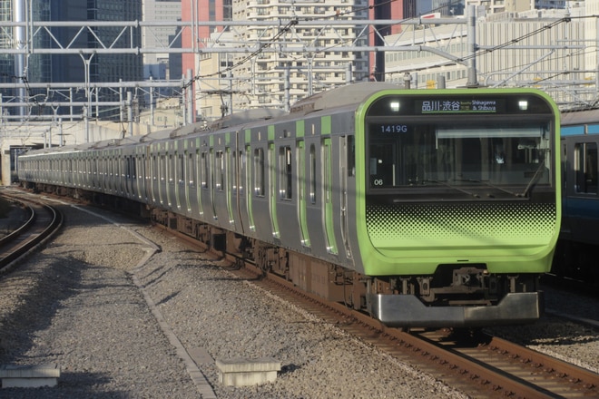 東京総合車両センター本区E235系トウ06編成を高輪ゲートウェイ駅で撮影した写真