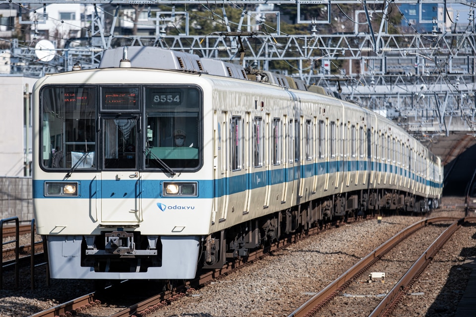 小田急8000形8054×4<br class="br-sp" />(8054F)(8054編成)の写真