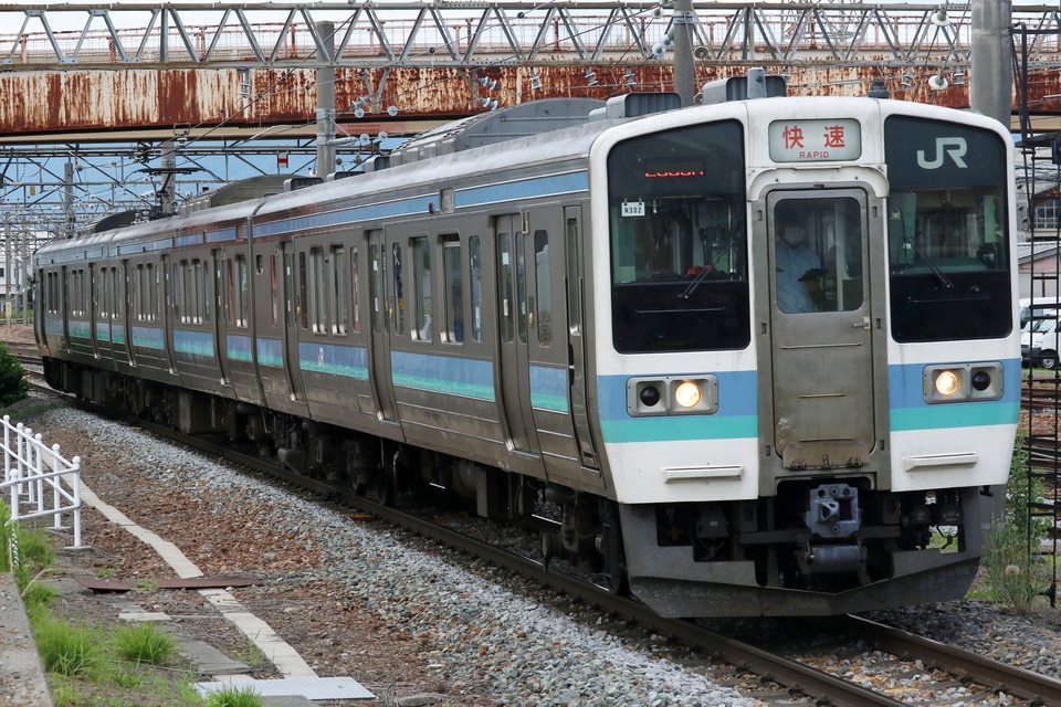 JR東211系ナノN302編成<br class="br-sp" />(ナノN302)の写真