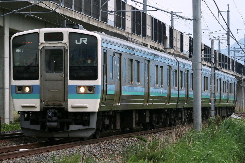 JR東211系ナノN317編成<br class="br-sp" />(ナノN317)の写真