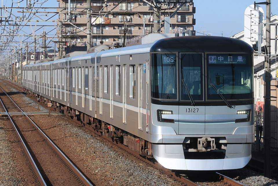 メトロ13000系13127F<br class="br-sp" />(13127編成)の写真